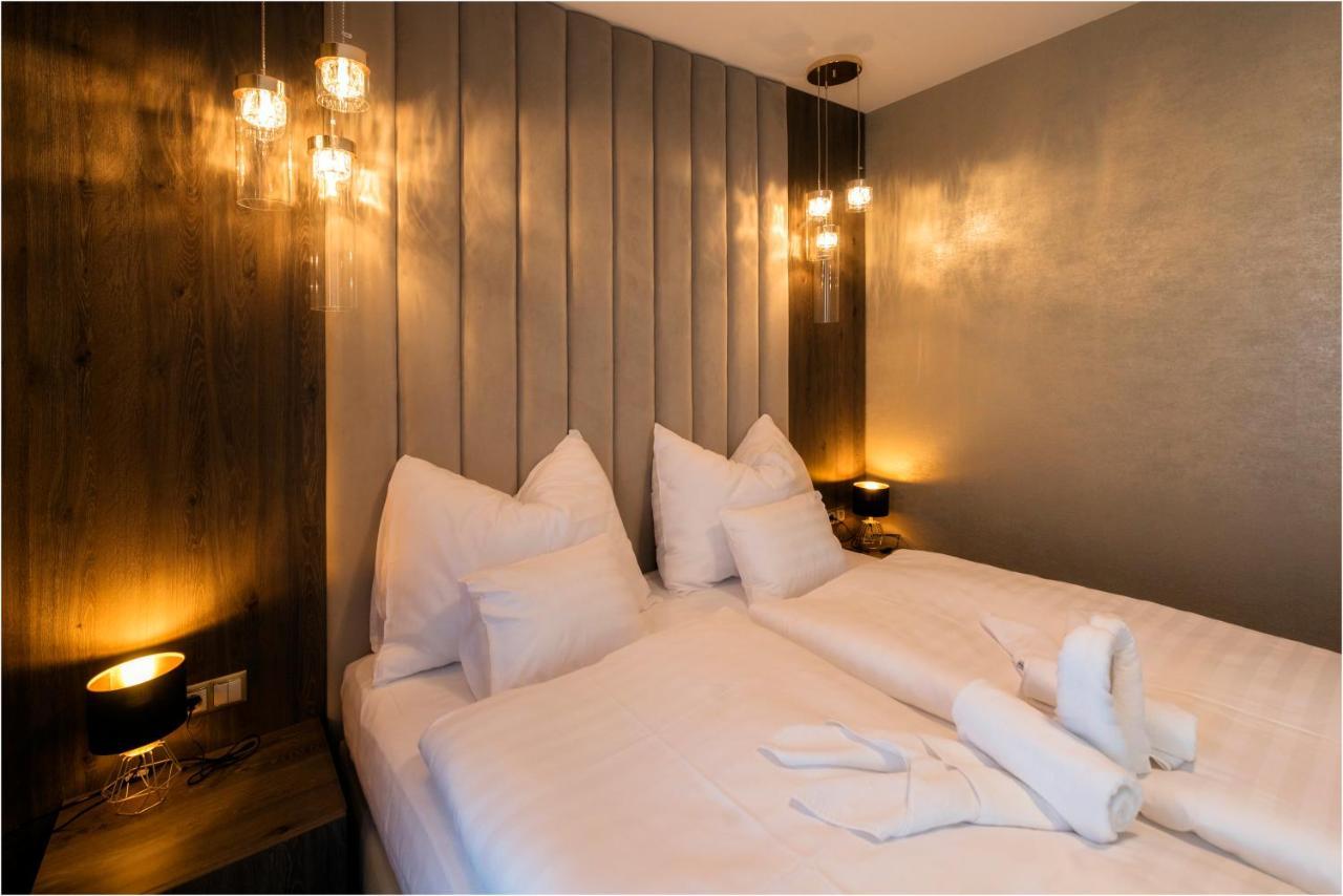 Hotel Szatmari & Etterem Jászberény Eksteriør billede